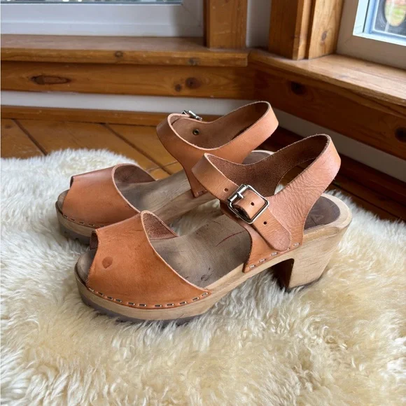 Peep Toe Swedish Clogs - Picture 3 of 10